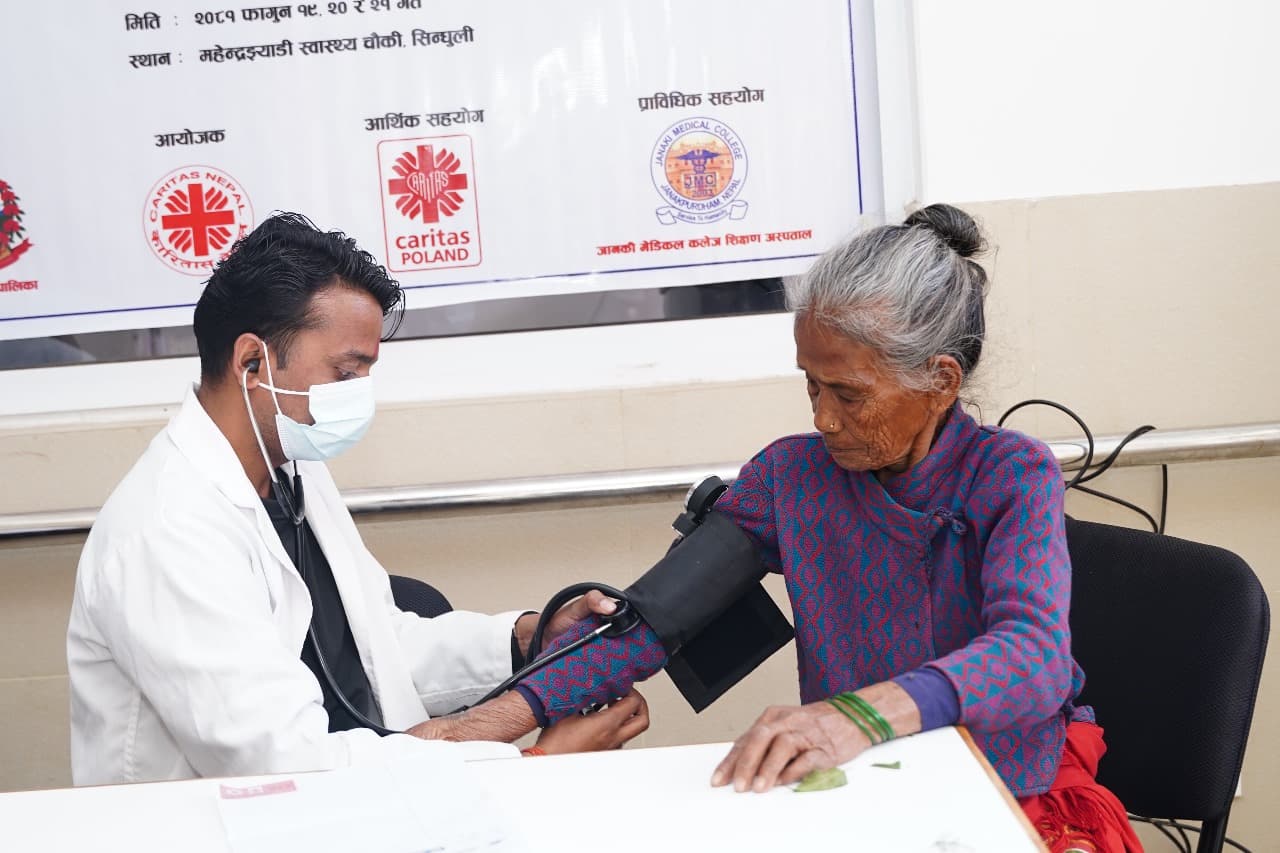 हरिहरपुरगढीमा स्वास्थ्य शिबिर सम्पन्न १४८० जनाले सेवा पाए