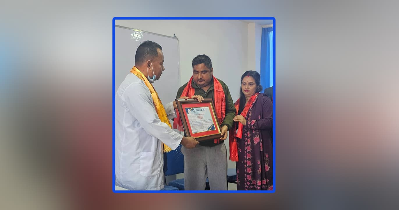 रौतहटका पत्रकार फणिदेव महतलाई चन्द्रपुर अस्पतालले आजिवन निशुल्क सेवा दिने