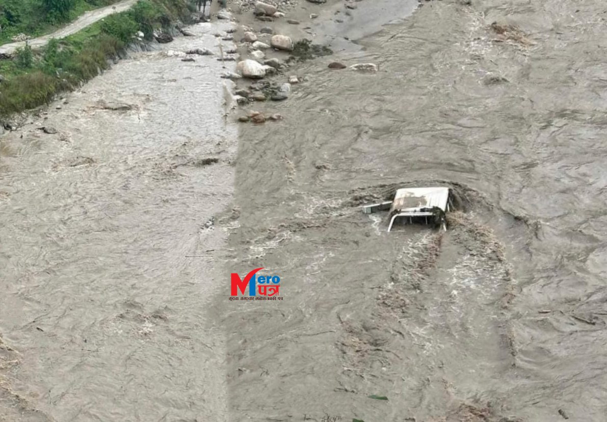 इलामको रतुवा खोलाले जिप बगाउँदा दुई जनाको मृत्यु