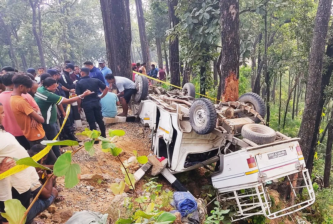 कावासोती अनकन्टार पहाडमा जीप दुर्घटना दुईको मृत्यु, २८ घाइते