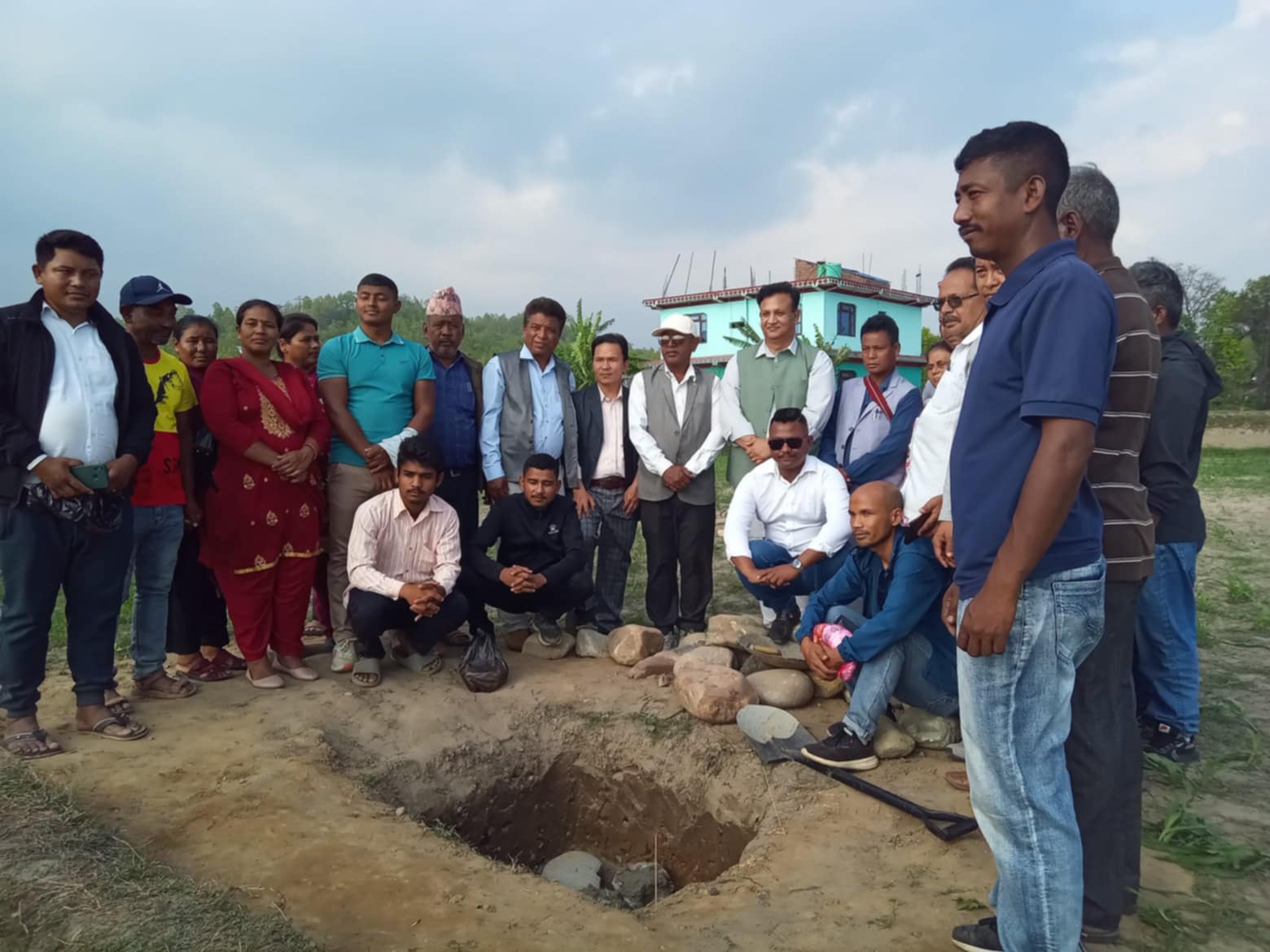 सिन्धुली हरिहरपुरगढीमा एमाले पार्टी कार्यालय भवनको शिलान्यास