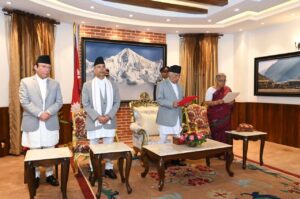 नेपालको पहिलो महिला प्रधानमन्त्री सुशिला कार्कीले पद तथा गोपनीयताको शपथ लिइन