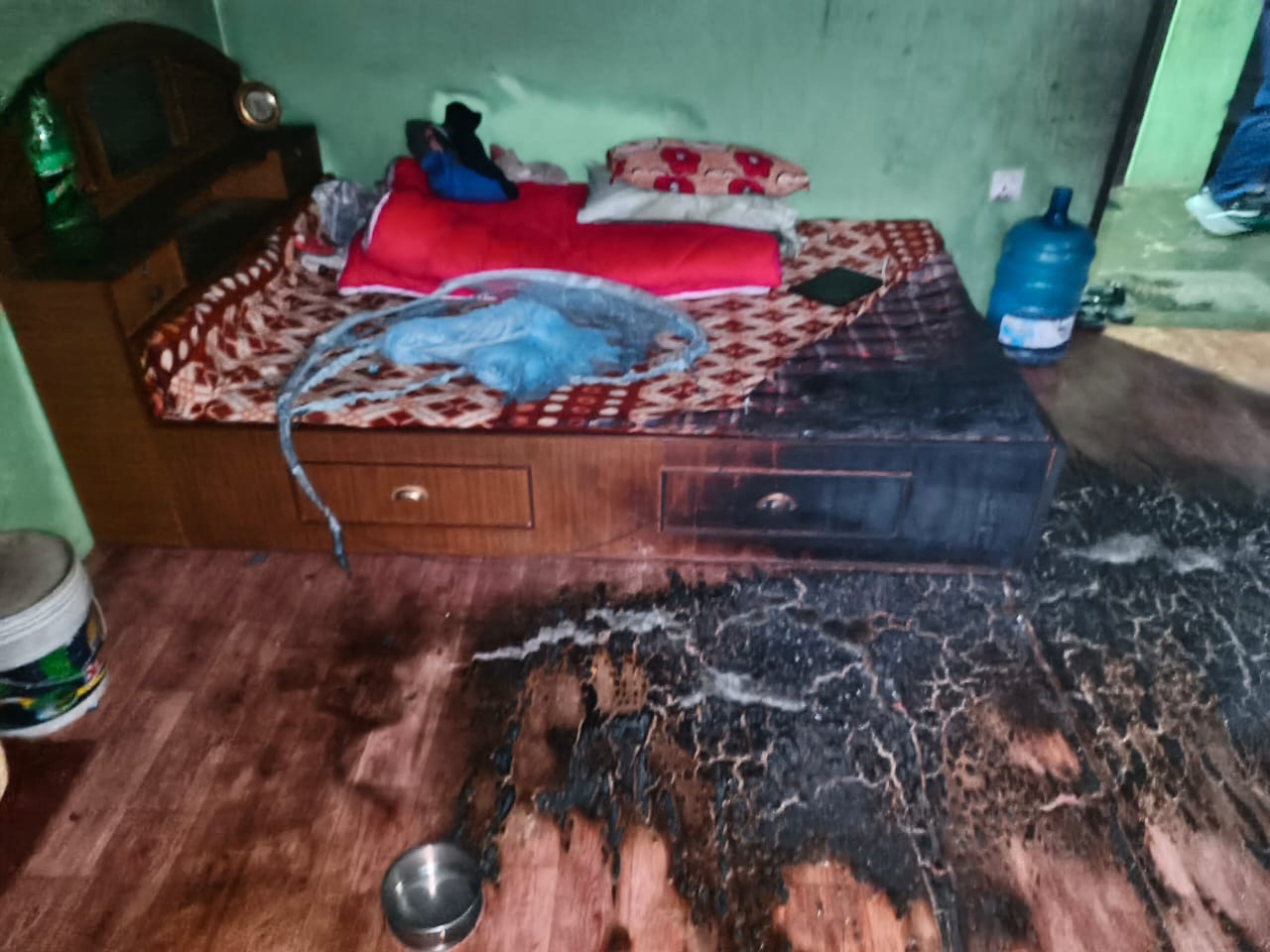 सिन्धुलीमा आगलागी हुदा एक महिलाको मृत्यु एक घाइते